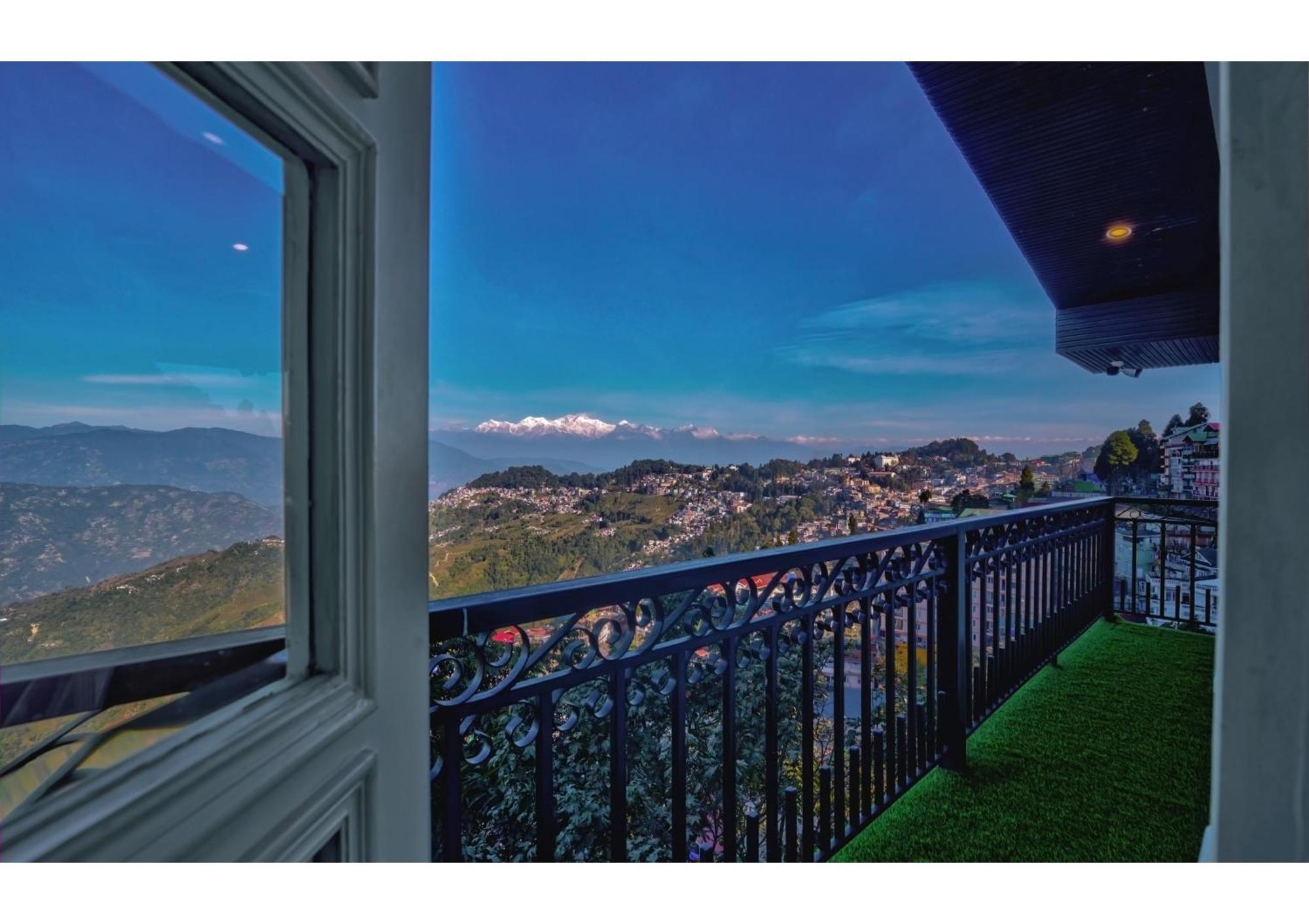 The West Gate Posada By Summit Darjeeling  Exterior photo
